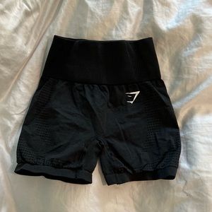Gymshark shorts (black)
